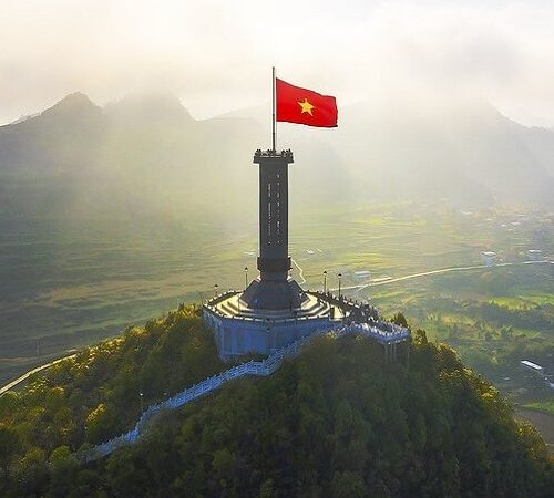 Cột cờ lũng cú